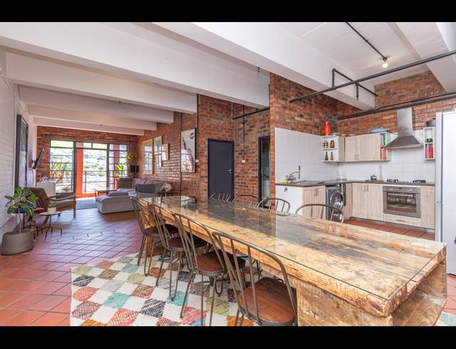 1 BEDROOM APARTMENT FOR SALE IN CAPE TOWN CITY CENTRE
